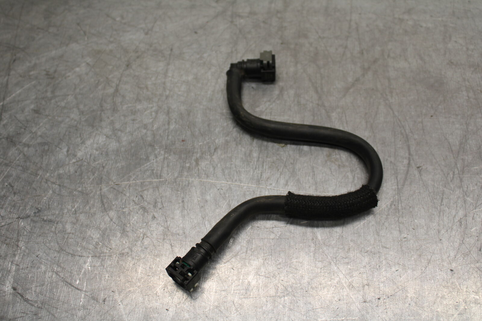 22-24 YAMAHA XSR900 FUEL HOSE GAS LINE TUBE PIPE BB710
