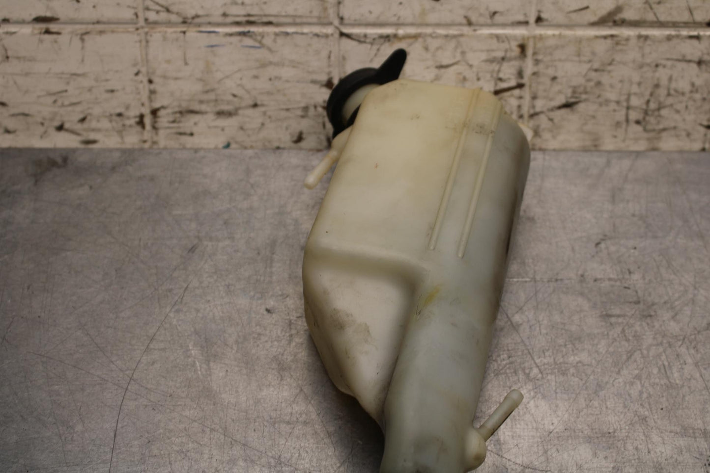 2000 Honda Super Hawk 1000 VTR1000F COOLANT WATER TANK RESERVOIR BOTTLE BB577