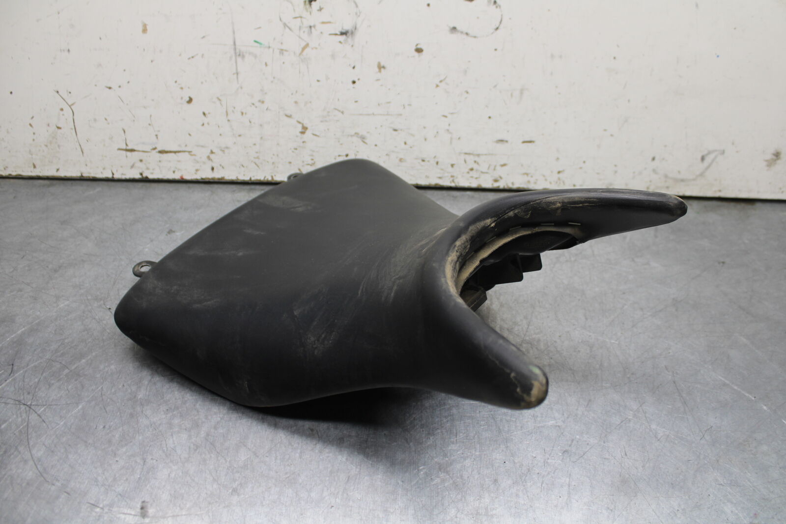19-24 YAMAHA R3 FRONT DRIVERS SEAT PAD SADDLE PILLION BB736