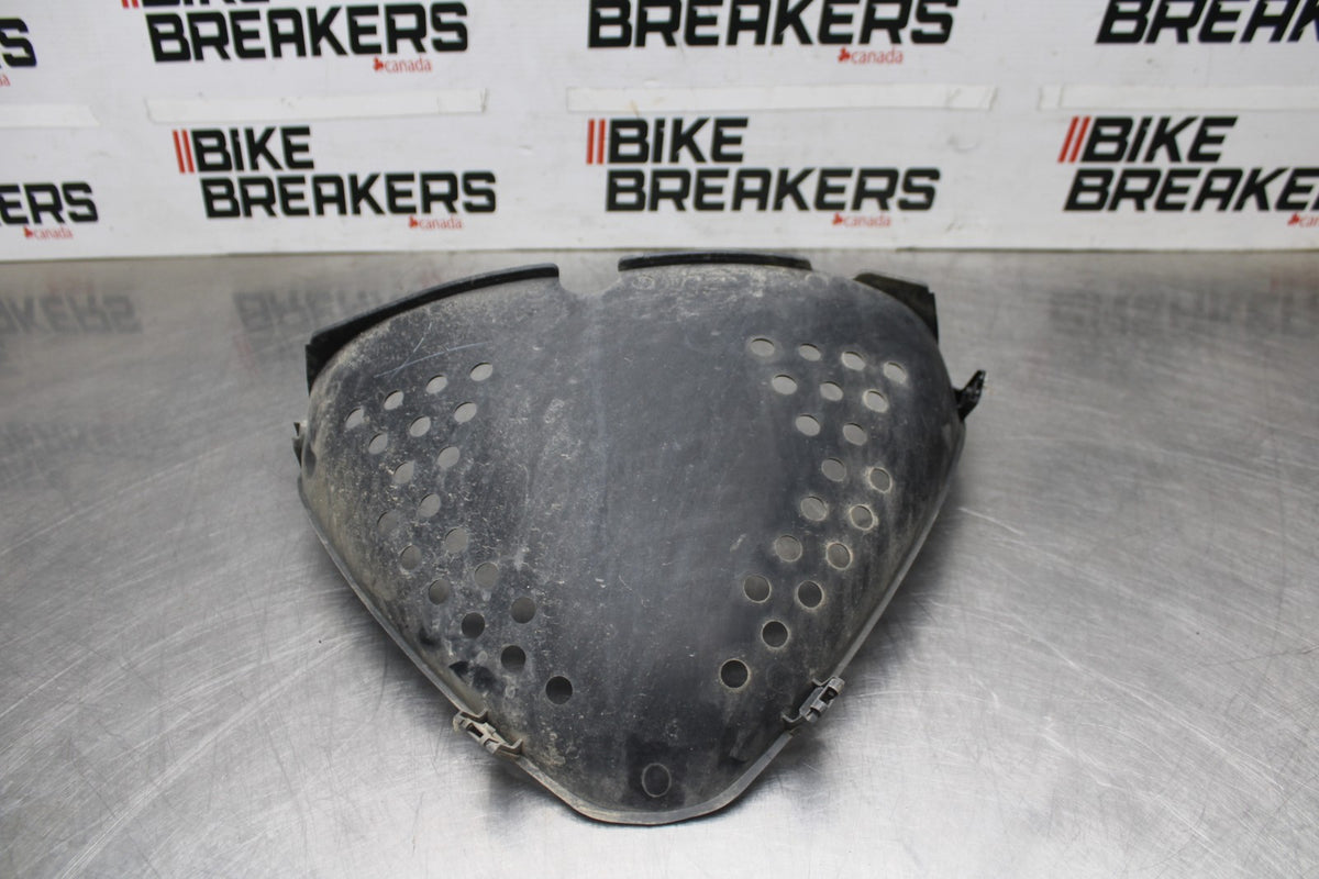 97-00 SUZUKI GSXR600 SRAD FRONT LOWER INNER EXHAUST V FAIRING COWL GUARD BB921