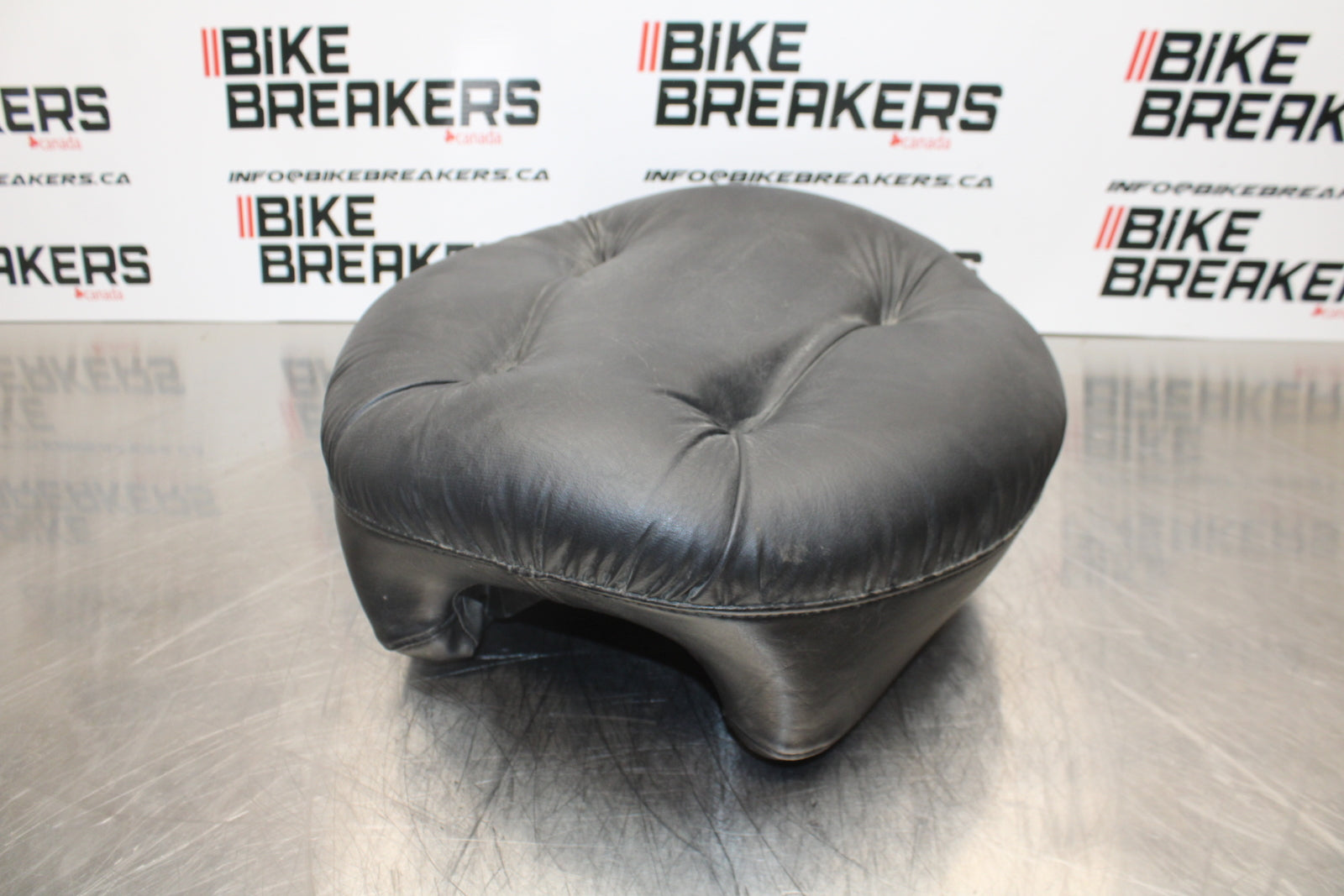 09 YAMAHA ROYAL STAR XVZ1300TF VENTURE REAR BACK PASSENGER SEAT BB151