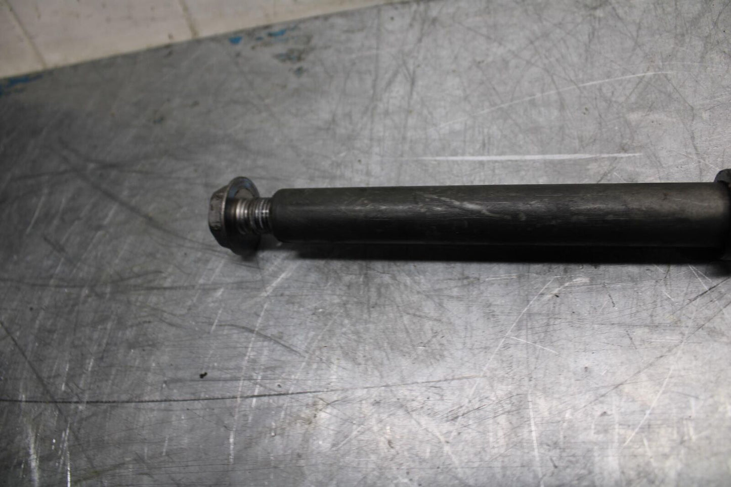 09-12 HONDA CBR600RR FRONT WHEEL RIM AXLE PIVOT BOLT 44301-MFJ-D00 BB450