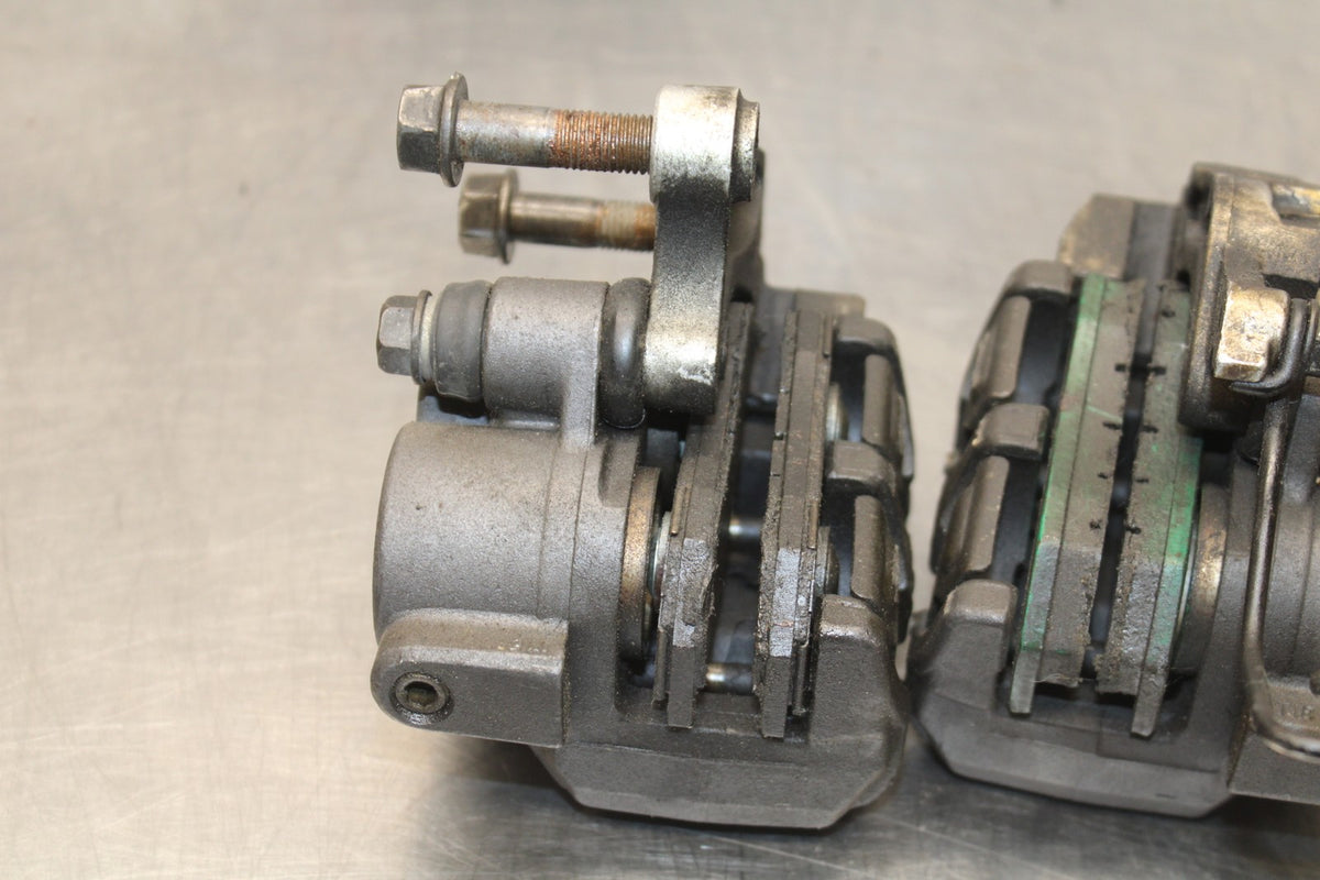 84 HONDA INTERCEPTOR 1000 VF1000F RIGHT LEFT FRONT BRAKE CALIPER SET PAIR BB878