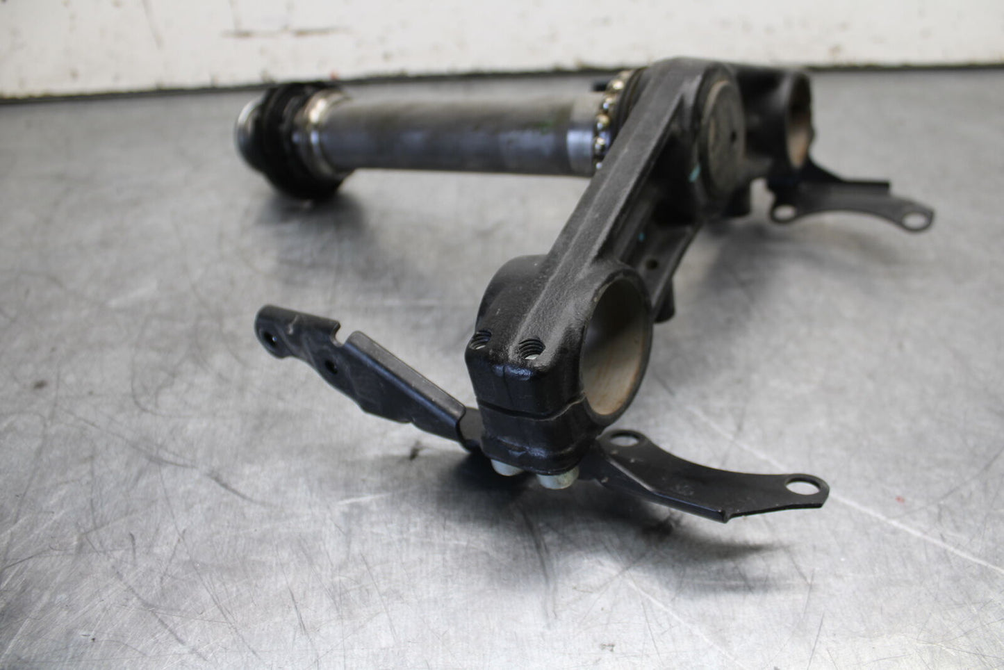 12-17 KAWASAKI ER-6N Z650 FRONT FORKS CLAMP LOWER TRIPLE TREE STEM BB709