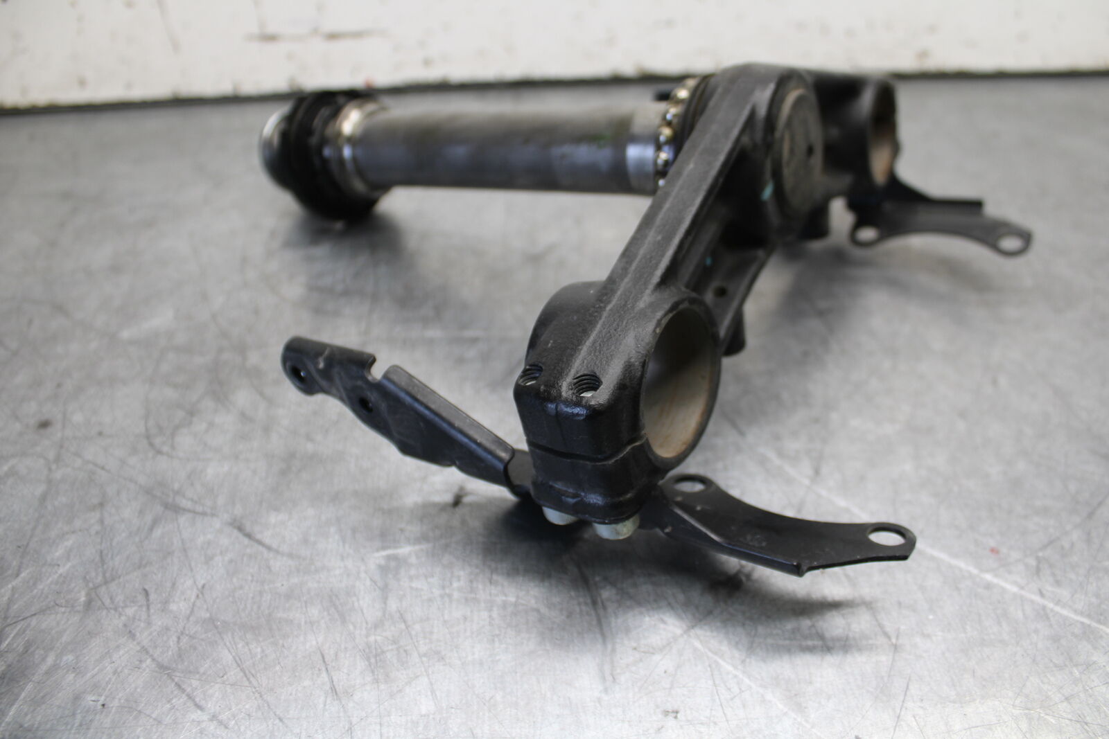 12-17 KAWASAKI ER-6N Z650 FRONT FORKS CLAMP LOWER TRIPLE TREE STEM BB709