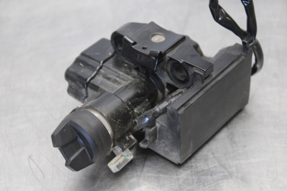 24-25 KAWASAKI NINJA 500 ABS IGNITION LOCK SEAT LOCK HELMET LOCK BB899