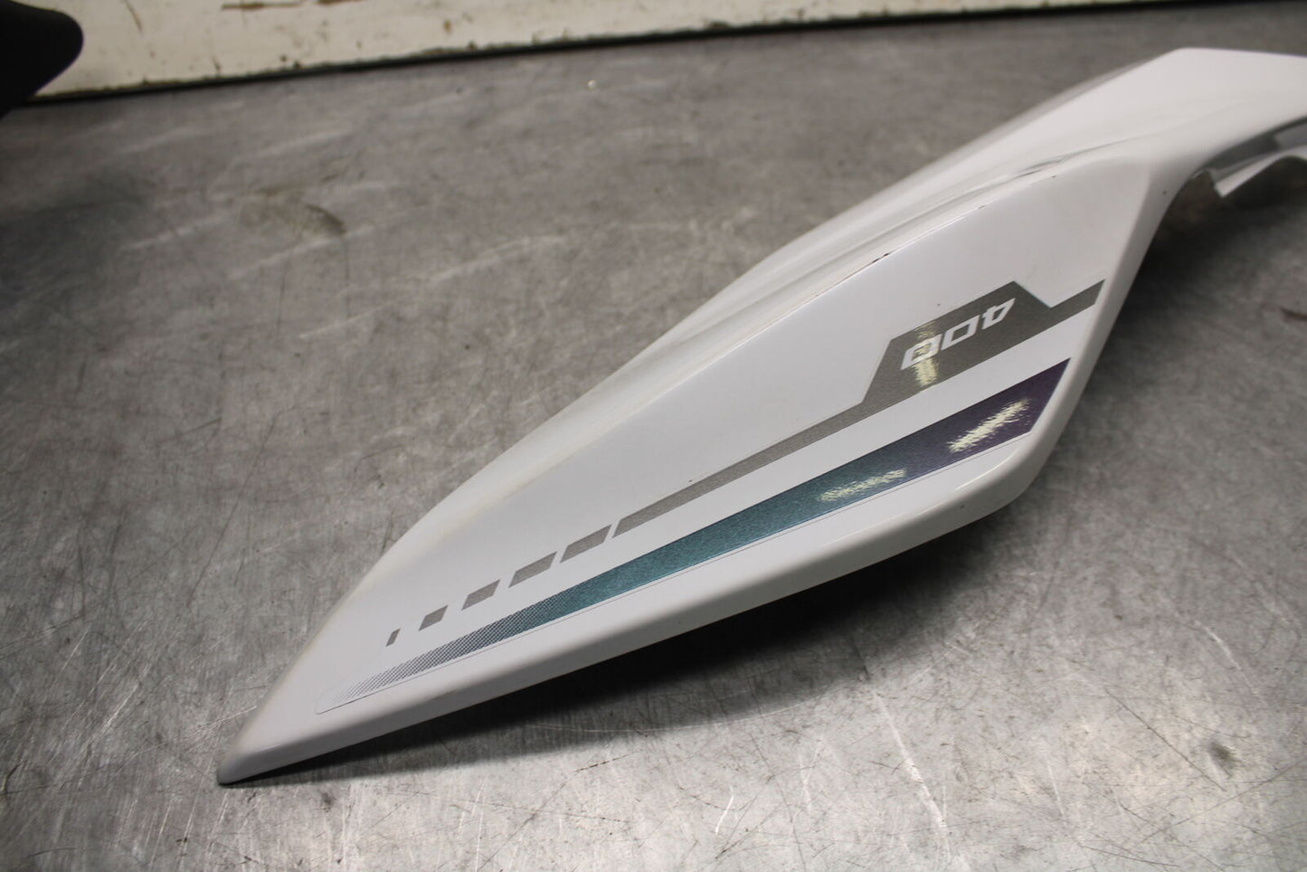 18-23 KAWASAKI NINJA 400 LEFT REAR BACK TAIL FAIRING COWL SHROUD BB660