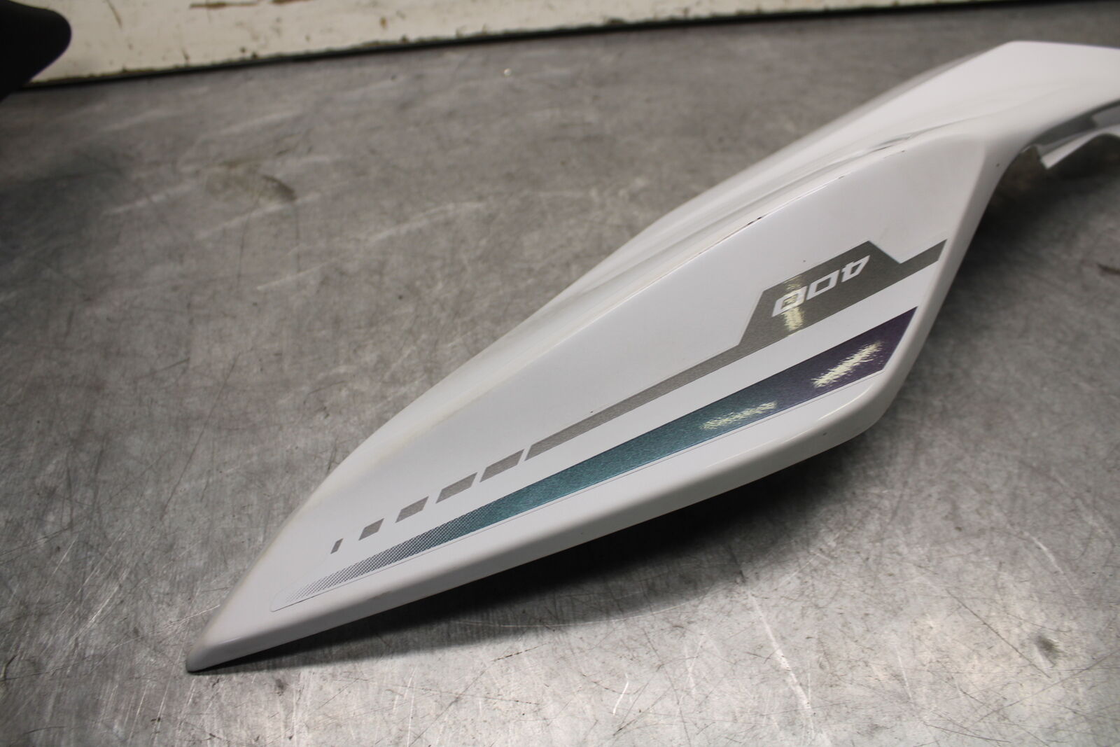 18-23 KAWASAKI NINJA 400 LEFT REAR BACK TAIL FAIRING COWL SHROUD BB660