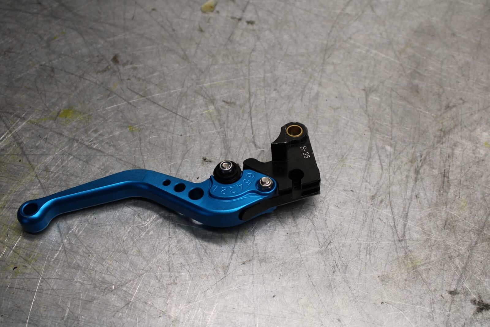 2006 Suzuki GSXR600 CLUTCH PERCH MOUNT WITH LEVER  BB447