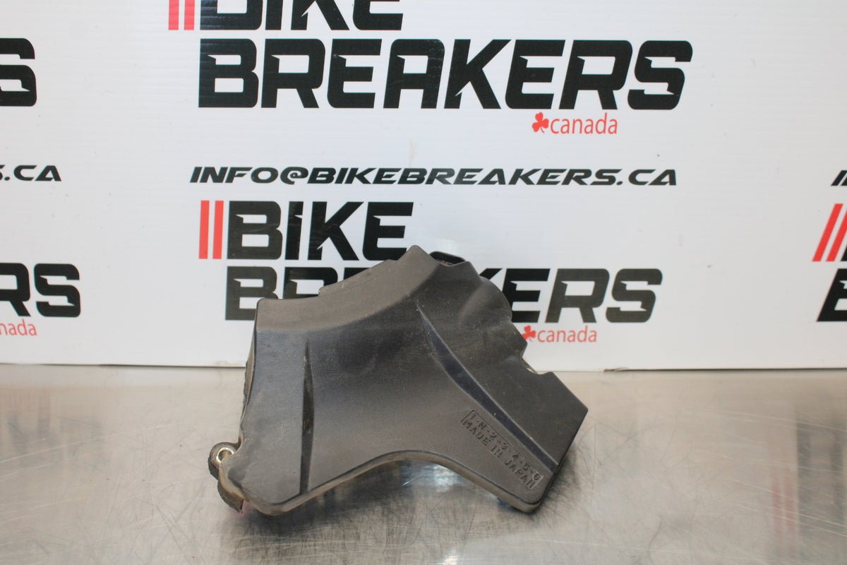 09-15 YAMAHA FZ6R ENGINE SPROCKET COVER BB161