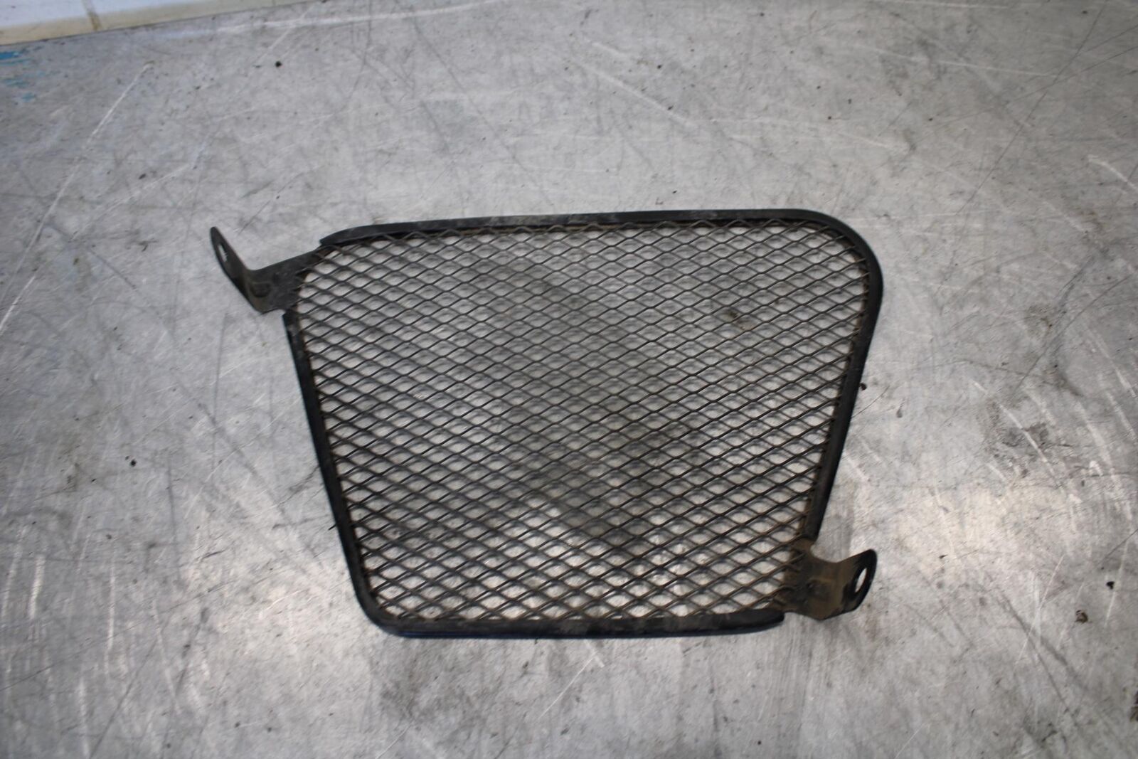 09-16 SUZUKI GSXR1000 OIL COOLER GRILL GUARD 16650-47H10 bb439
