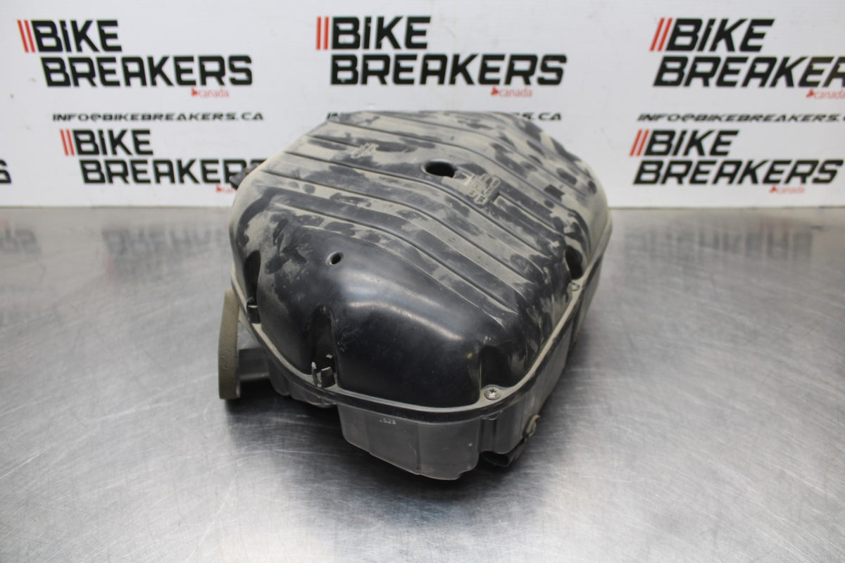 01-03 SUZUKI GSXR600 AIRBOX AIR INTAKE FILTER BOX BB841