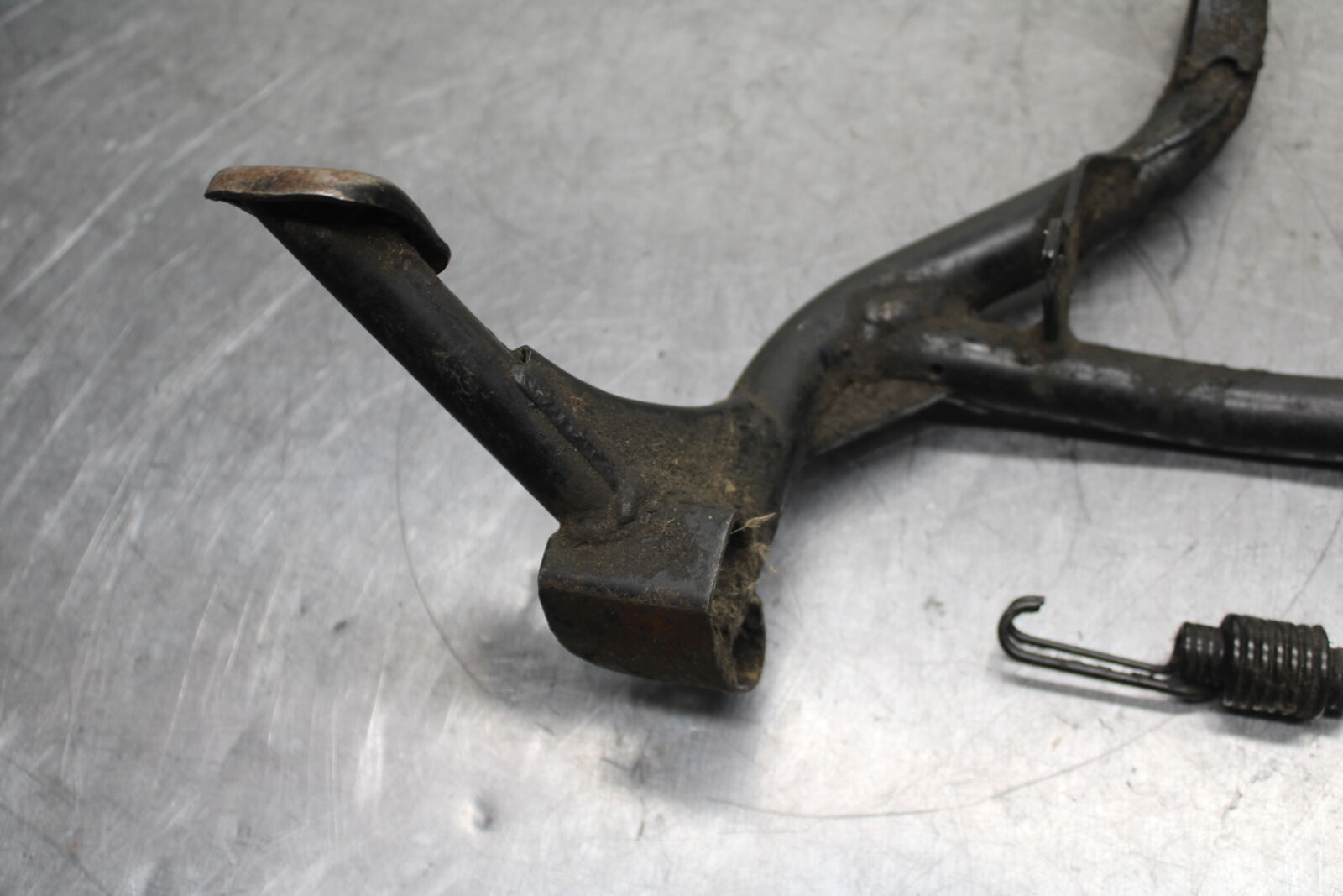 04-05 SUZUKI KATANA 750 GSX750F CENTER MAIN STAND BB110