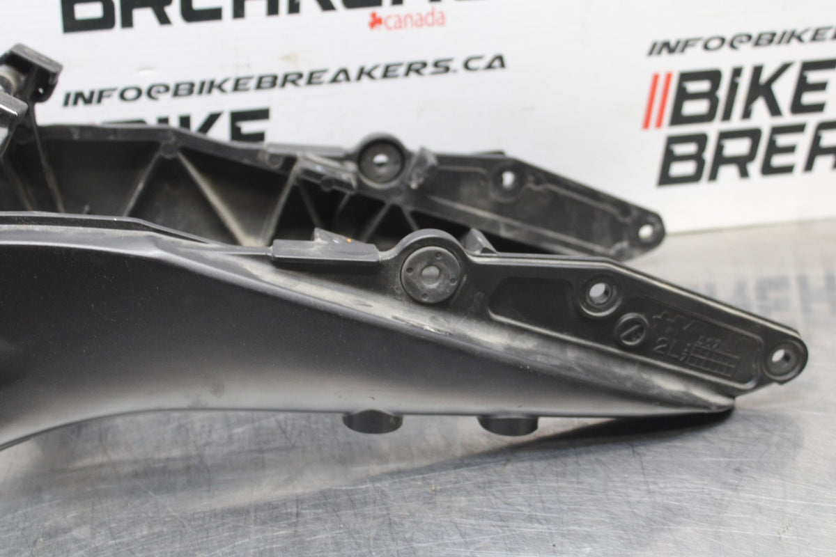 06-07 SUZUKI GSXR 600 FRONT SUBFRAME SUB FRAME BB822