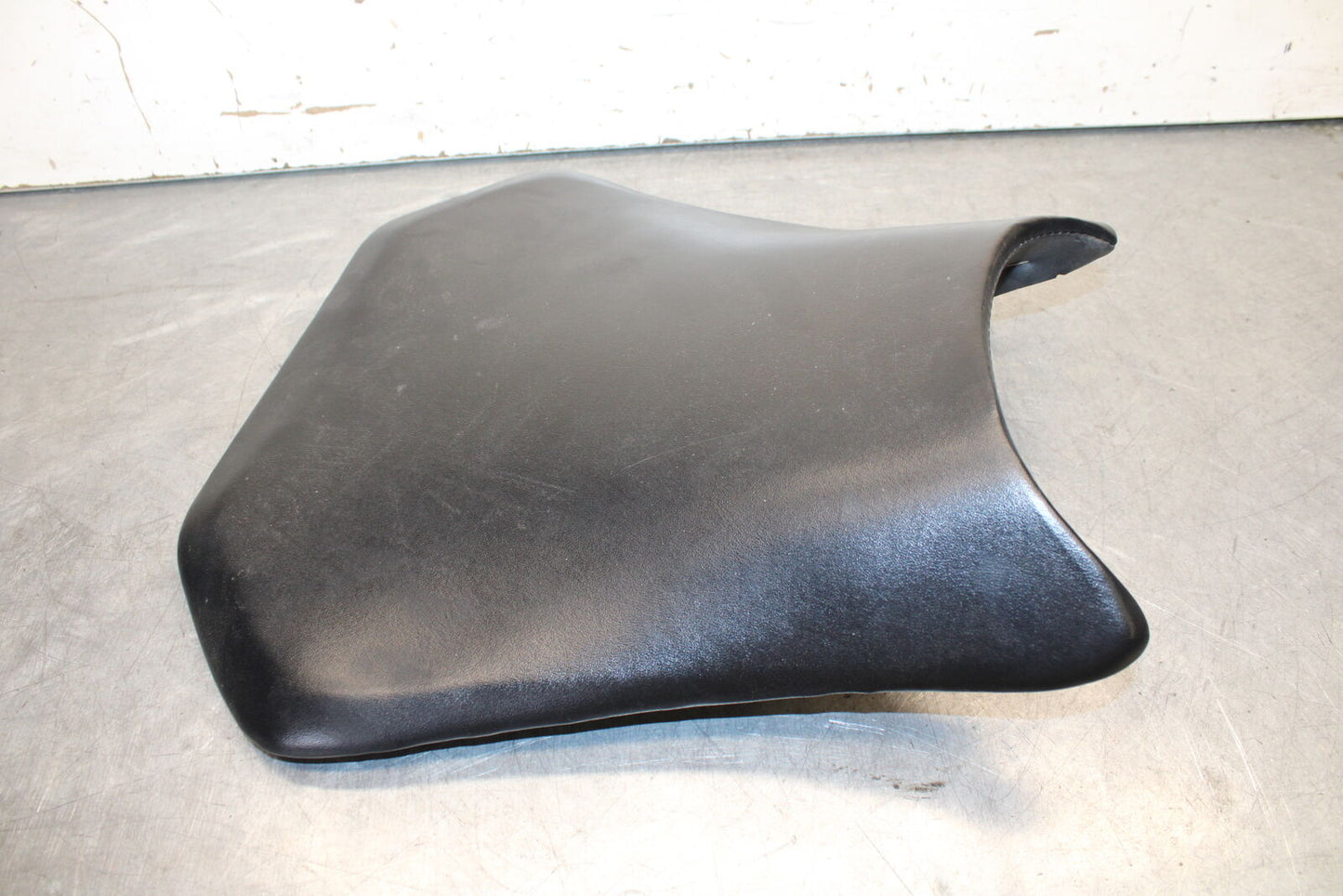 05-06 HONDA CBR600RR FRONT DRIVERS SEAT PAD SADDLE PILLION 77100-MEE-D00 BB655