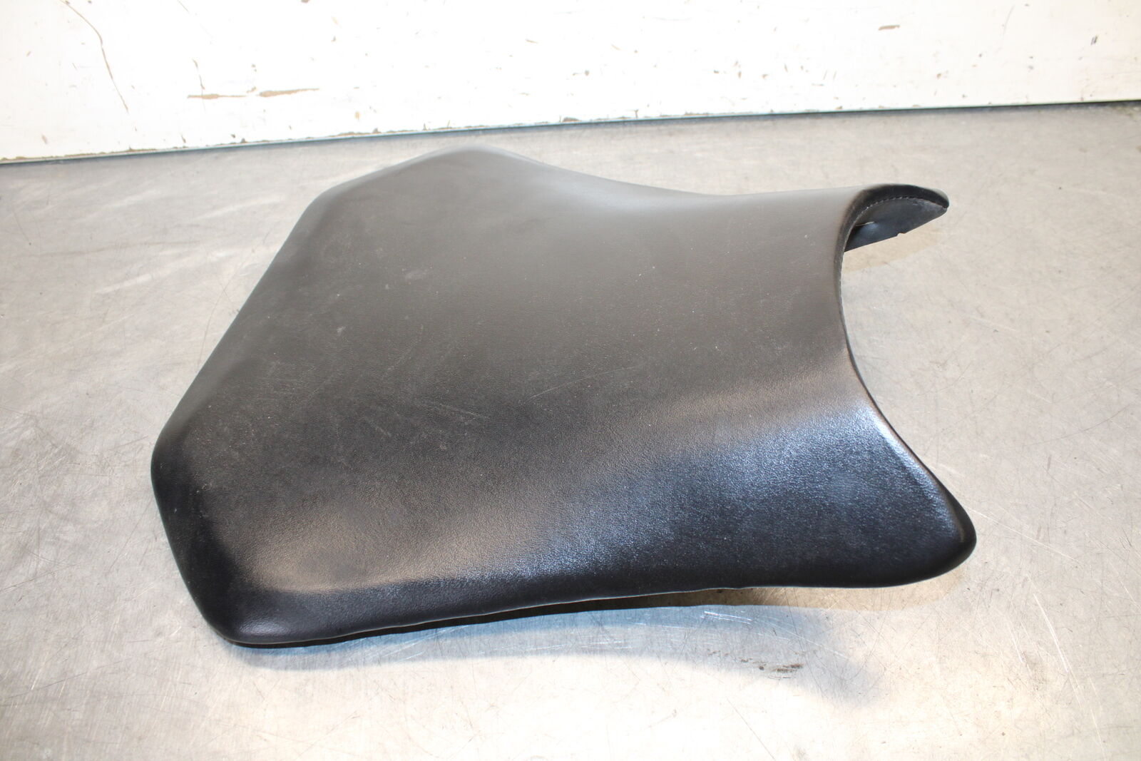 05-06 HONDA CBR600RR FRONT DRIVERS SEAT PAD SADDLE PILLION 77100-MEE-D00 BB655