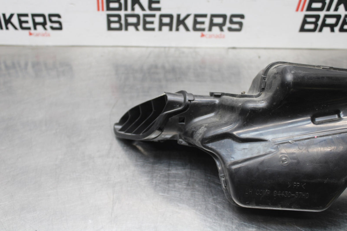 08-10 SUZUKI GSXR 600 RIGHT LEFT AIR INTAKE DUCTS BB835