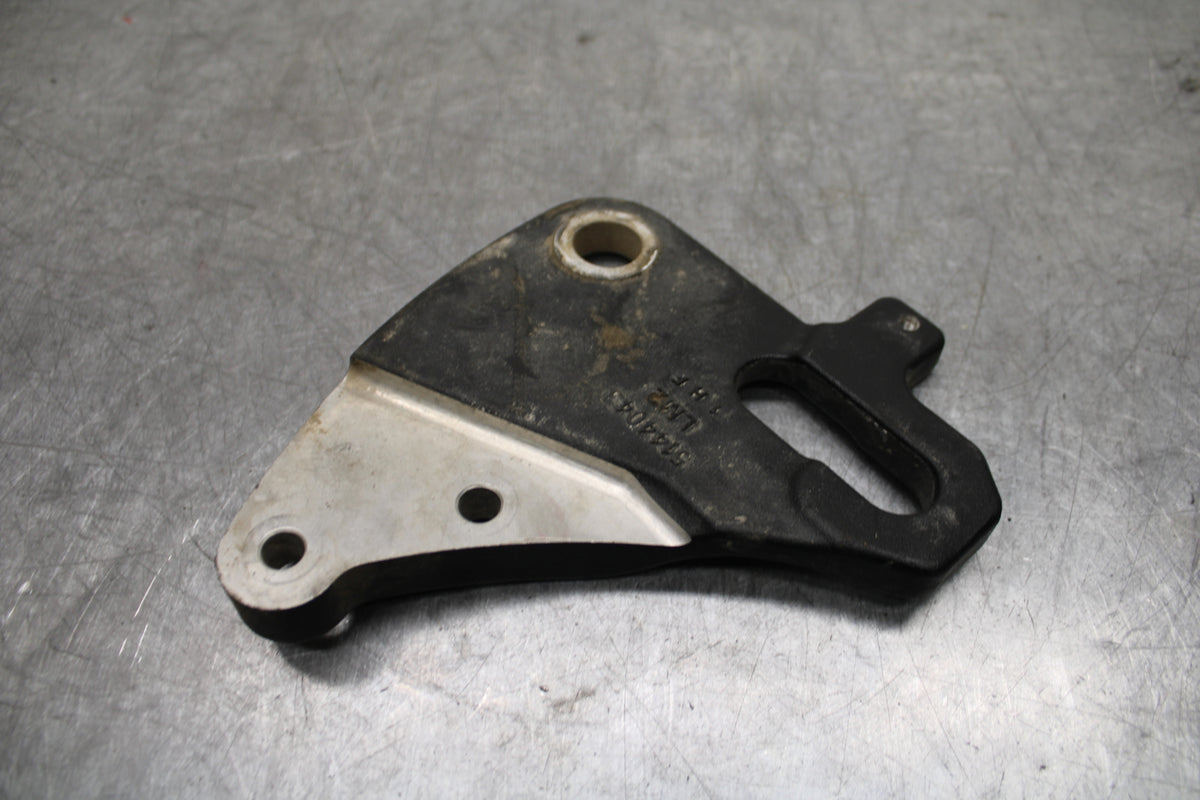 22-24 INDIAN CHIEF BOBBER DARK HORSE REAR BRAKE CALIPER HANGER MOUNTING  BB717