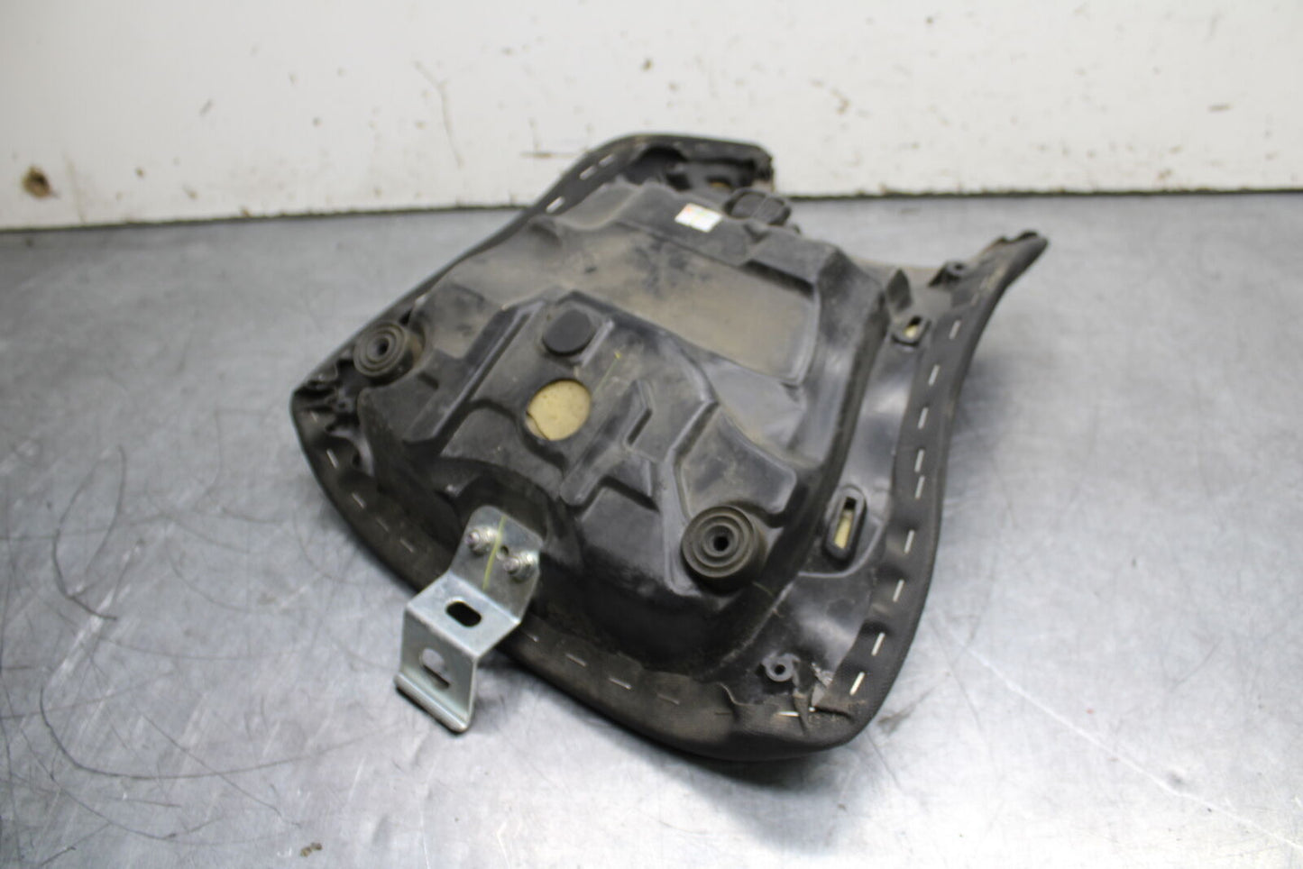 12-17 KAWASAKI ER-6N Z650 FRONT DRIVERS SEAT PAD SADDLE PILLION BB709