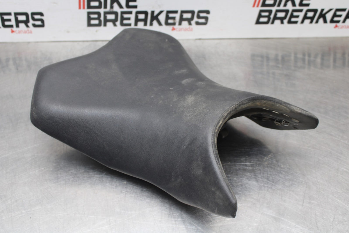 24 KAWASAKI NINJA 500 ABS FRONT DRIVERS SEAT PAD SADDLE PILLION BB818