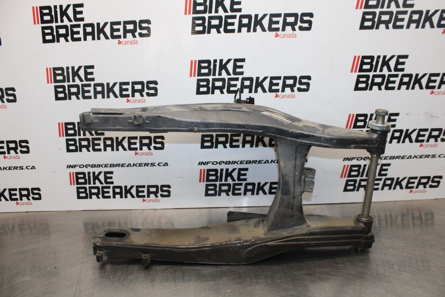 22-25 YAMAHA YZF R7 REAR SWINGARM BACK SUSPENSION SWING ARM BEB-22110-01-P0 BB76