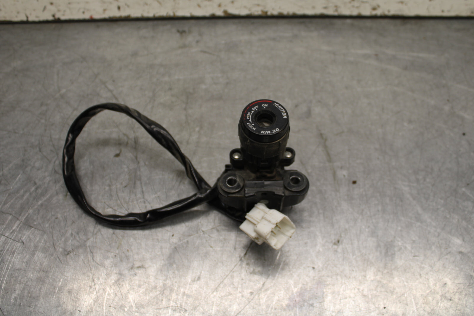 23 KAWASAKI NINJA ZX6R 636 IGNITION LOCK NO KEY BB609