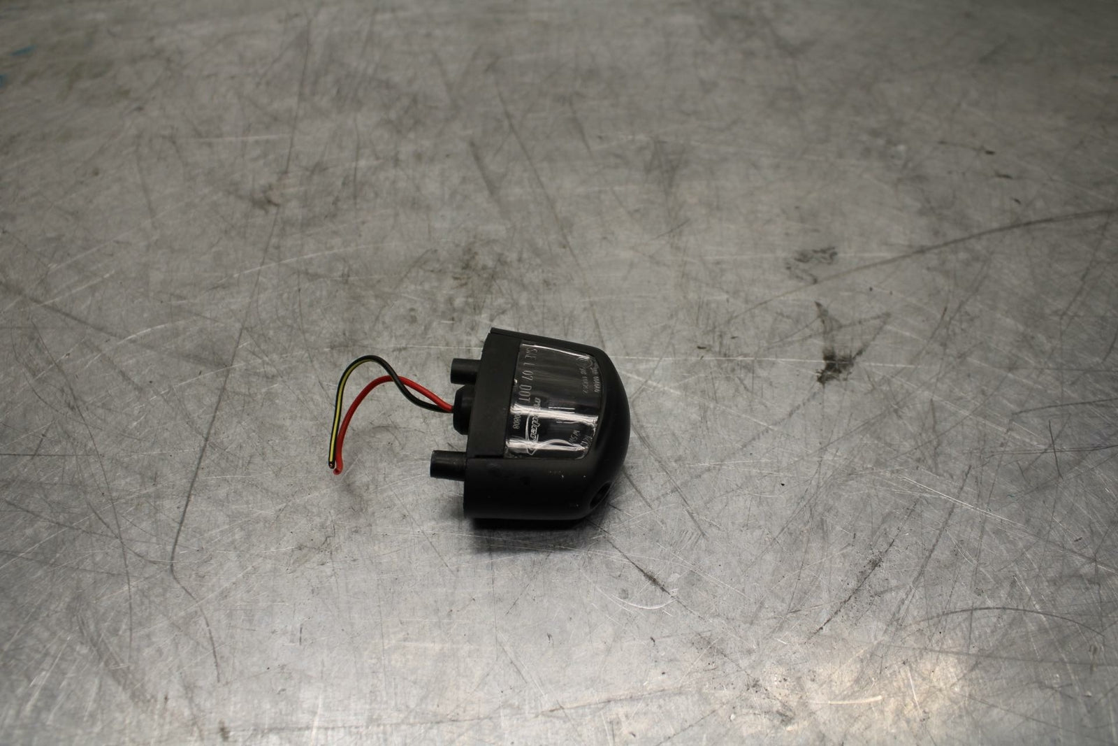 10-13 KAWASAKI Z1000 LICENSE PLATE LIGHT  BB421