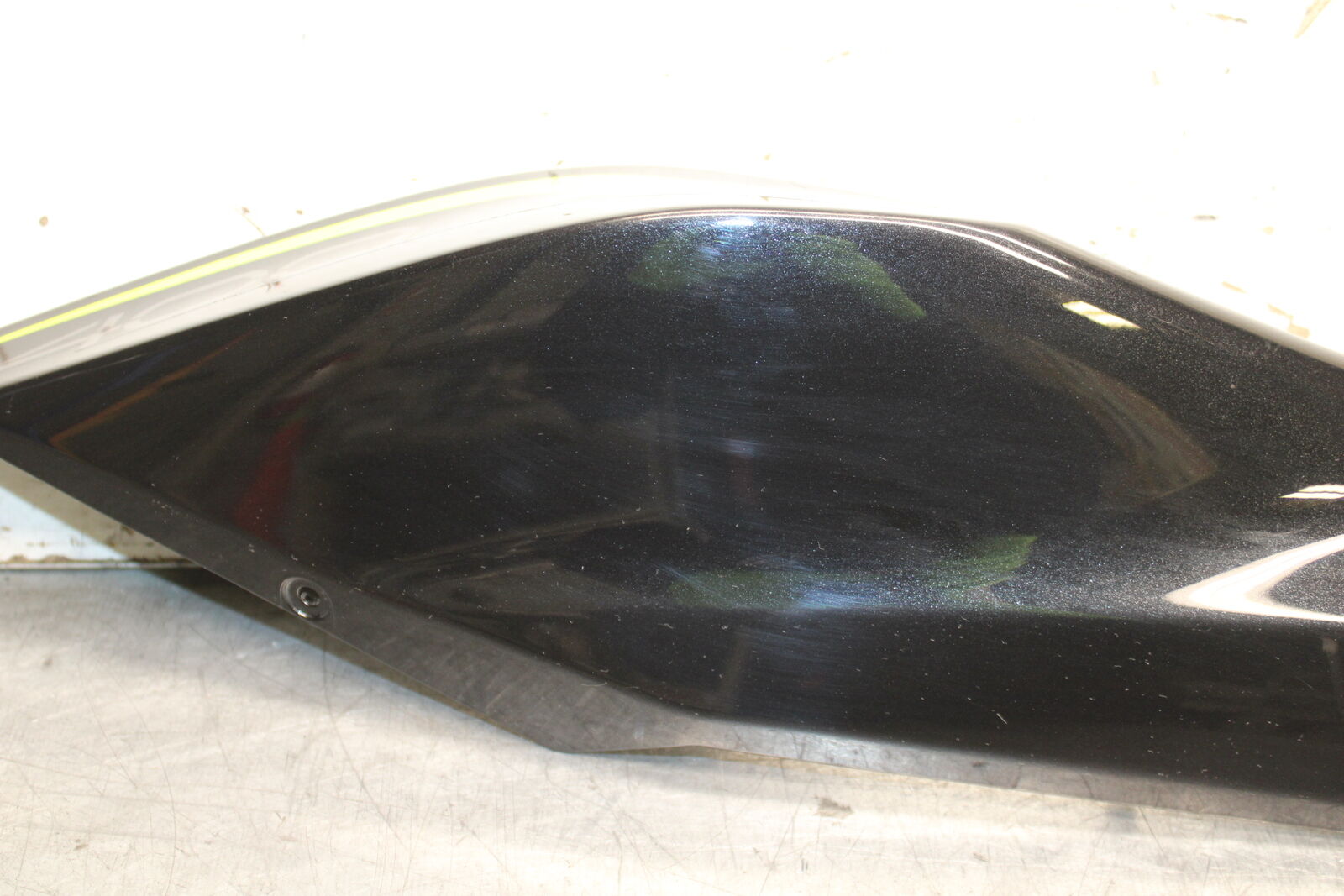 19-22 KAWASAKI Z400 RIGHT REAR BACK TAIL FAIRING COWL SHROUD BB738