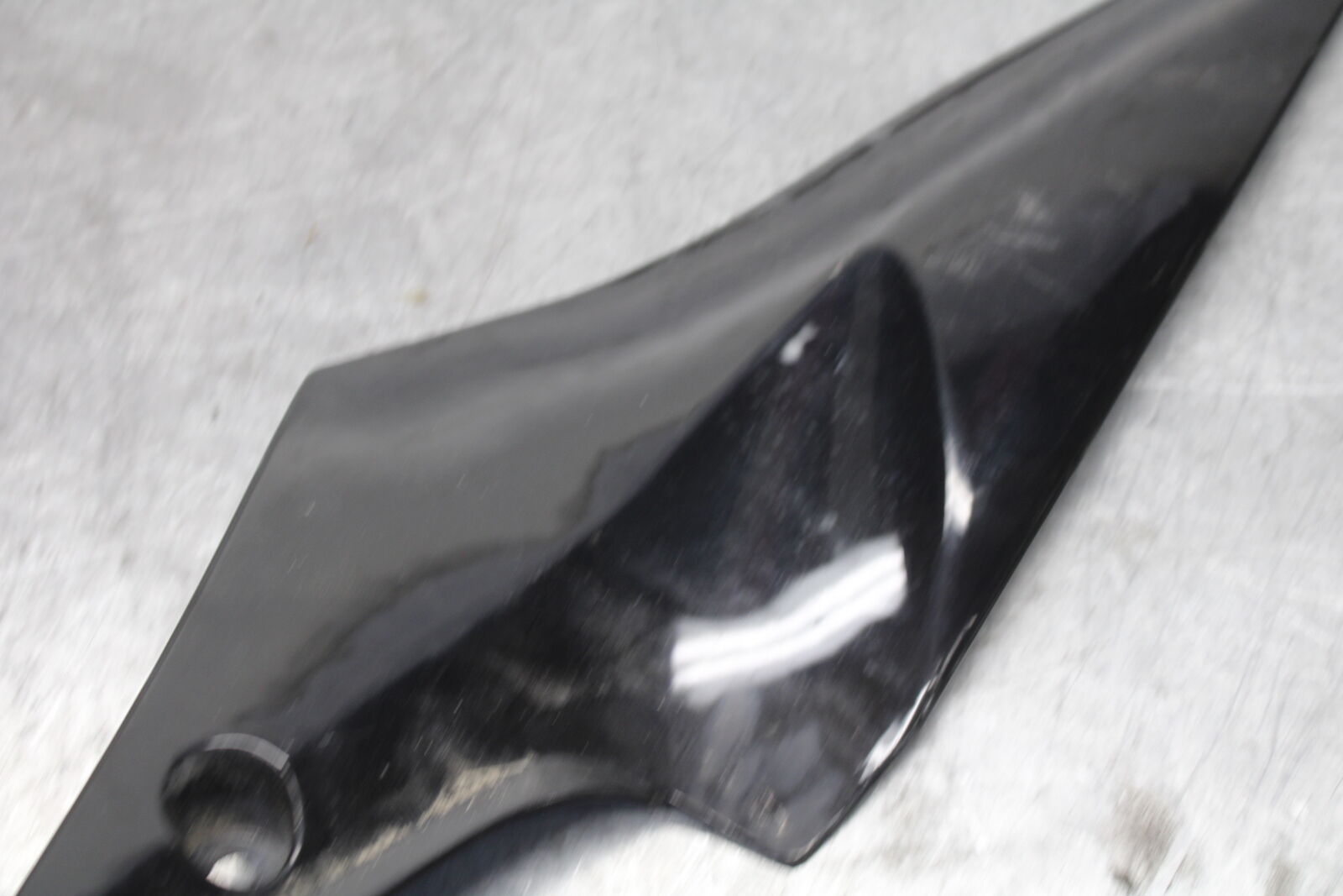 06-07 SUZUKI GSXR 600 LEFT GAS TANK FUEL CELL PANEL COVER TRIM COWL  BB694