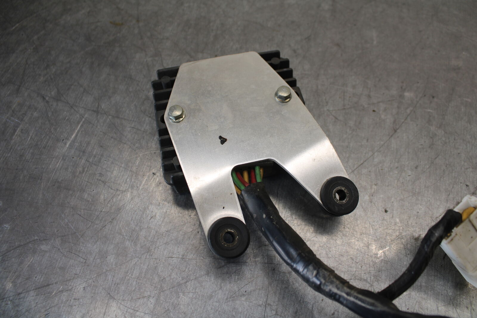 05-06 HONDA CBR600RR RECTIFIER VOLTAGE REGULATOR BB727
