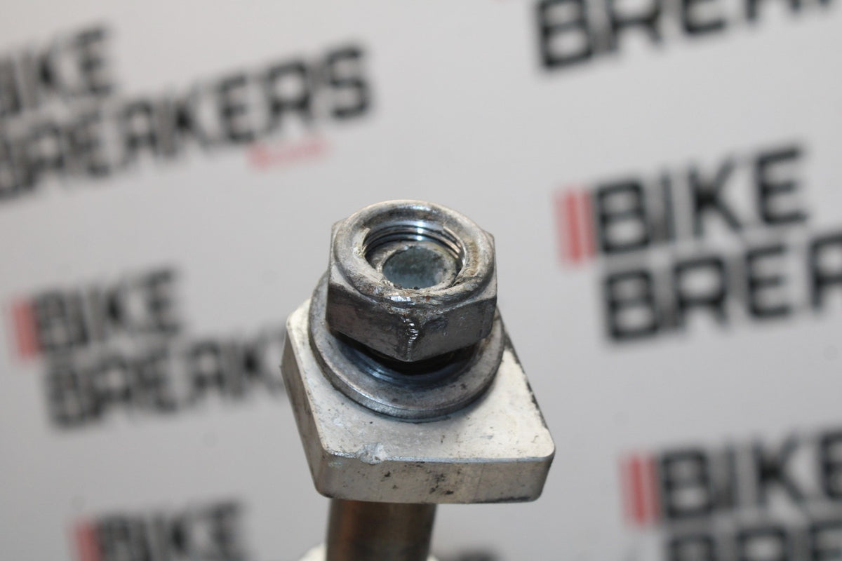 12 TRIUMPH STREET TRIPLE R REAR AXLE BACK WHEEL RIM PIVOT BOLT AXEL BB914