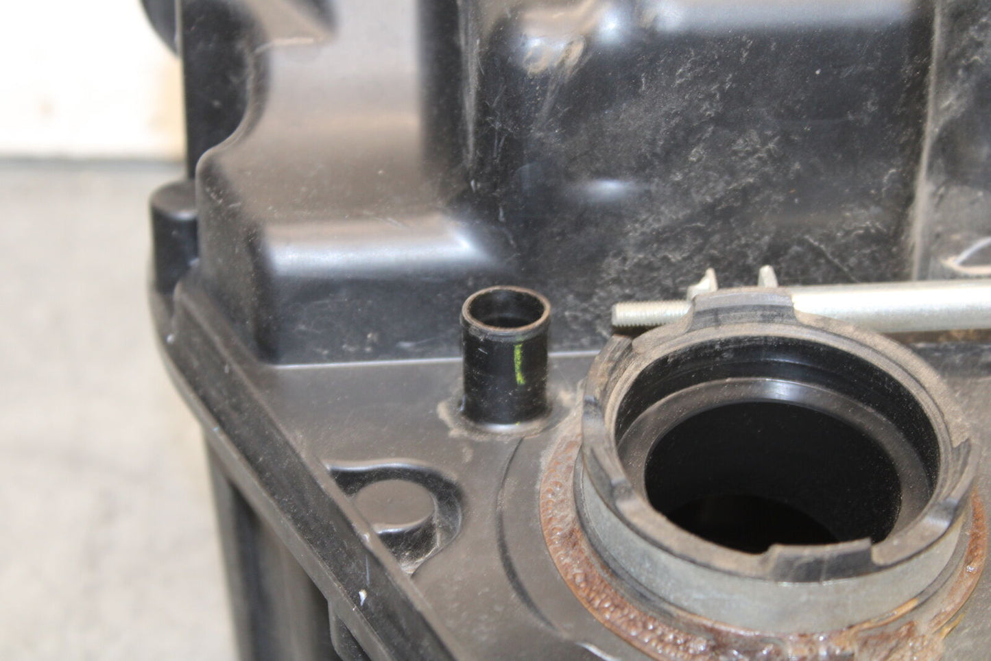 12-17 KAWASAKI ER-6N Z650 AIRBOX AIR INTAKE FILTER BOX BB709