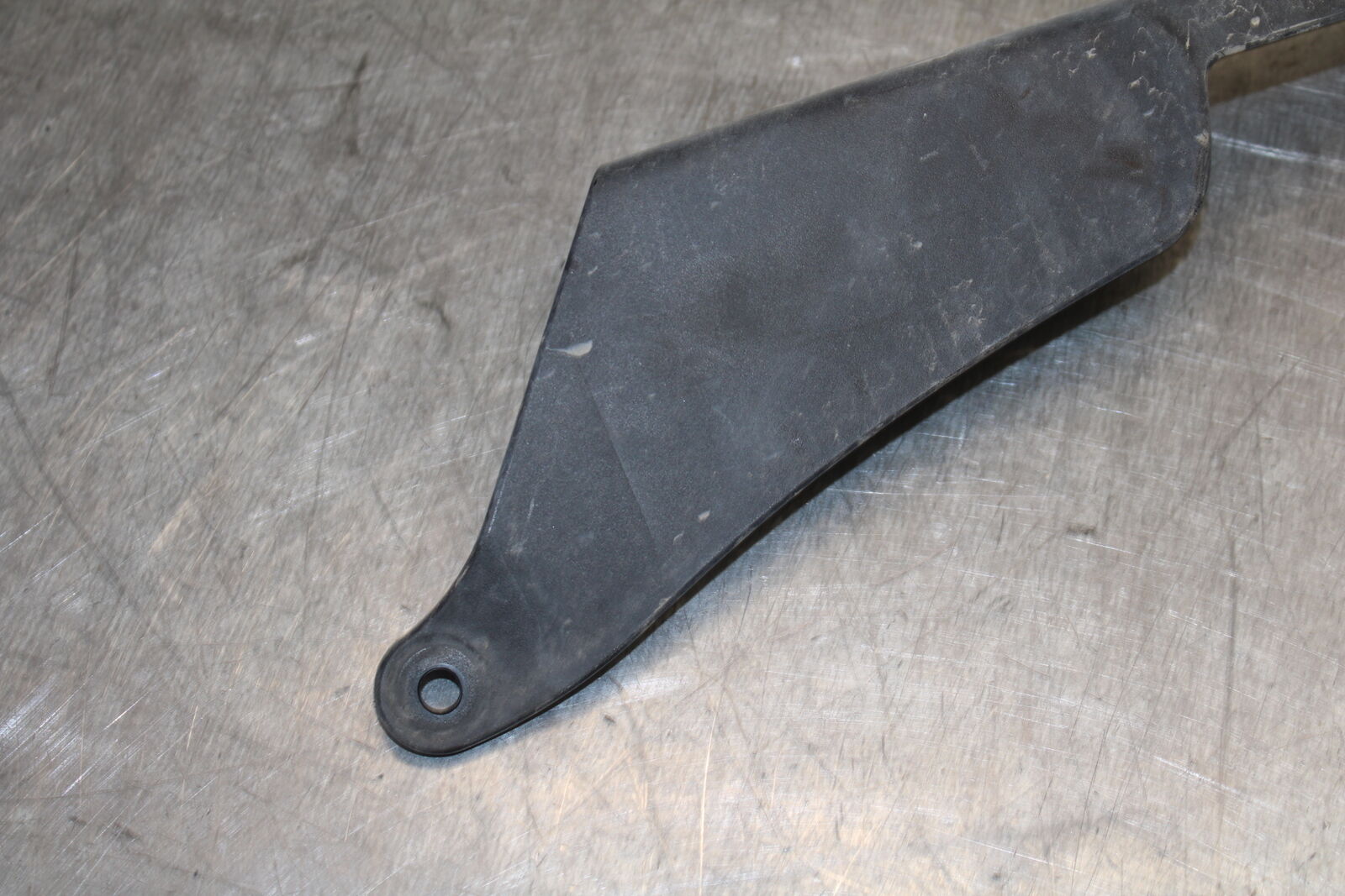 19-23 KAWASAKI NINJA ZX6R REAR BACK DRIVE CHAIN GUARD COVER SHIELD BB701