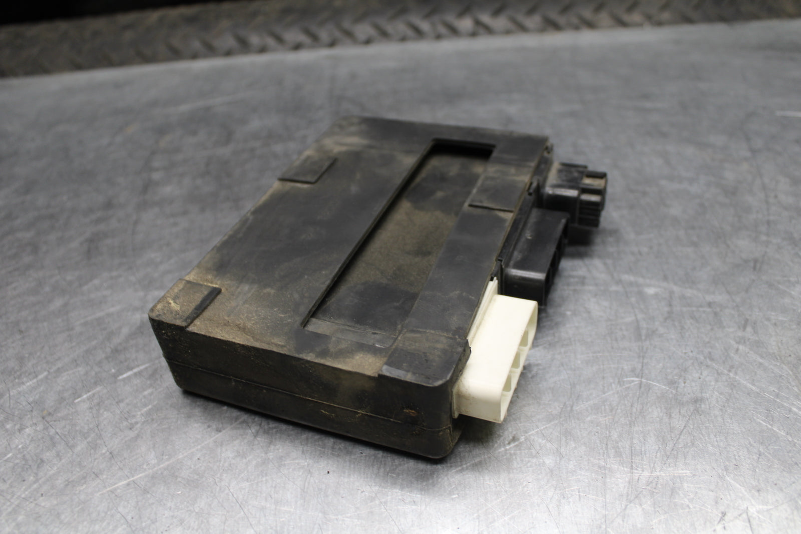 04 KAWASAKI VULCAN 1500 ECU COMPUTER CONTROLLER UNIT ECM CDI BB762