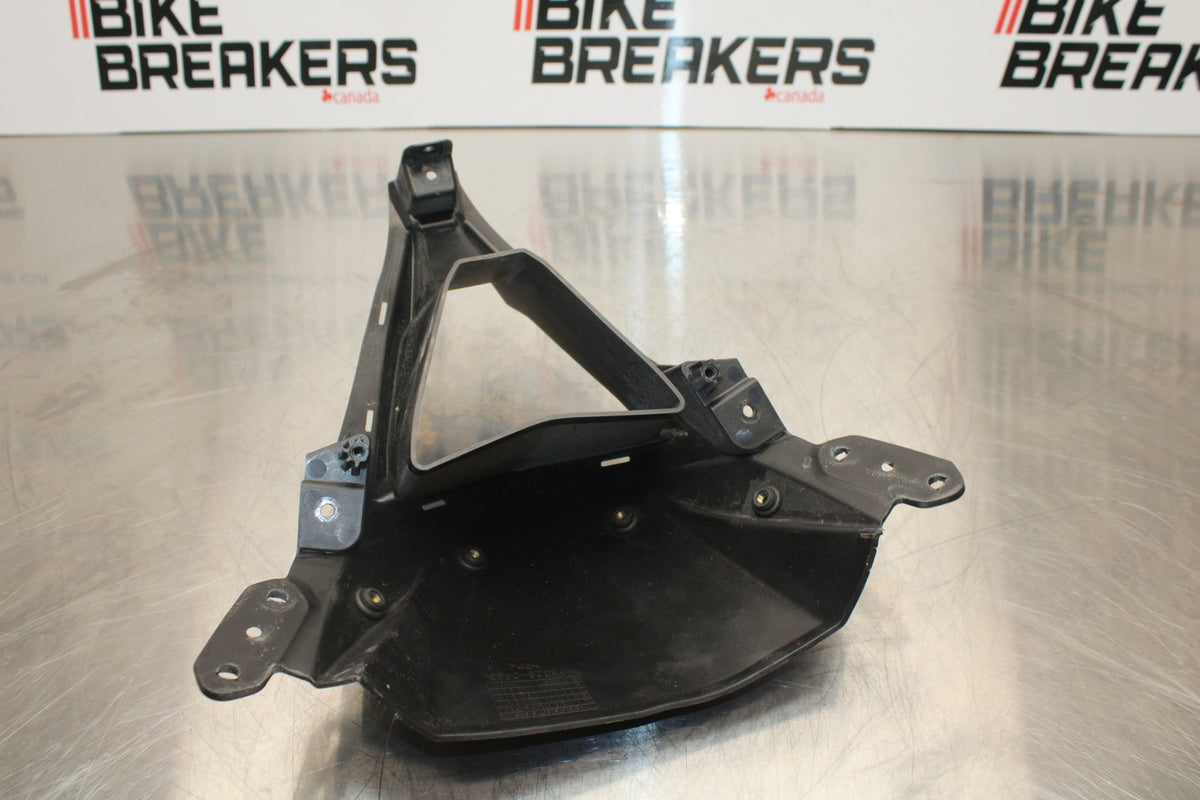 13-18 KAWASAKI NINJA ZX6R FRONT CENTER COWL FAIRING BB143