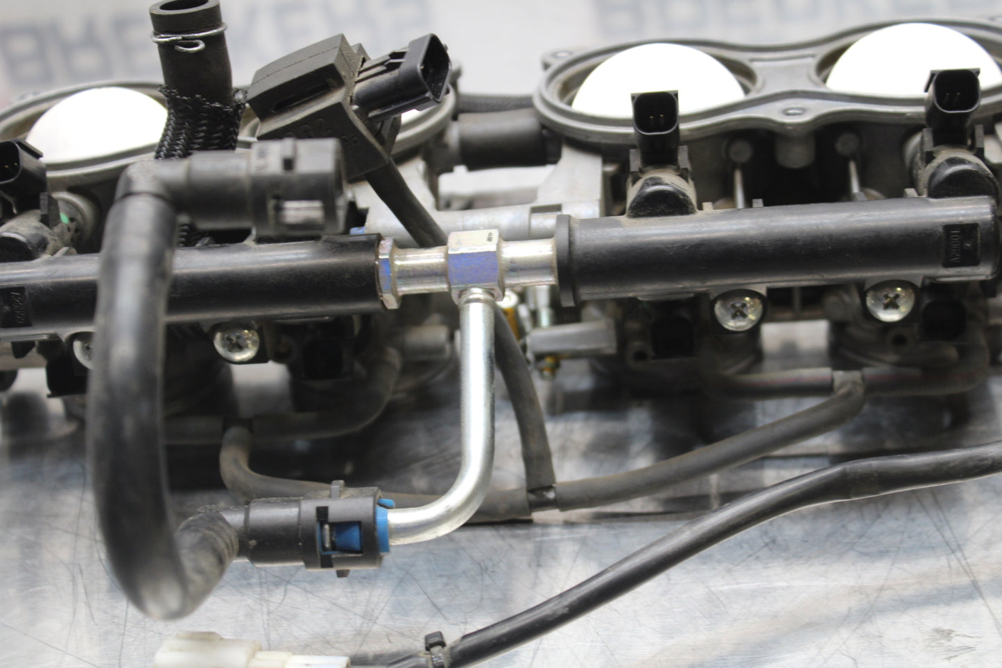 11 SUZUKI GSXR1000 MAIN FUEL INJECTORS / THROTTLE BODIES BB142