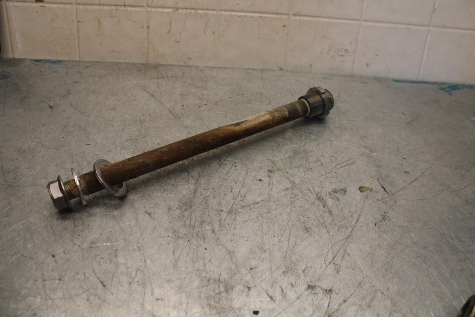 07-08 YAMAHA YZF R1 REAR BACK SWINGARM BOLT SUSPENSION PIVOT AXLE BB425