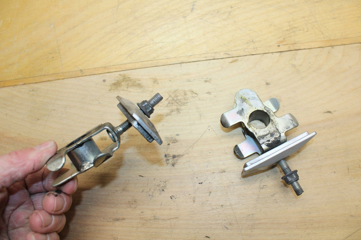 07-08 SUZUKI SV650 SWINGARM CHAIN TENSIONER ADJUSTMENT BRACKETS  BB316