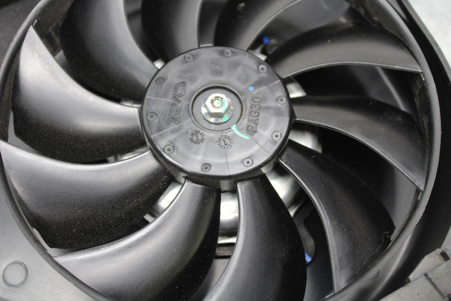 18-23 KAWASAKI NINJA 400 ENGINE RADIATOR COOLING FAN BB660