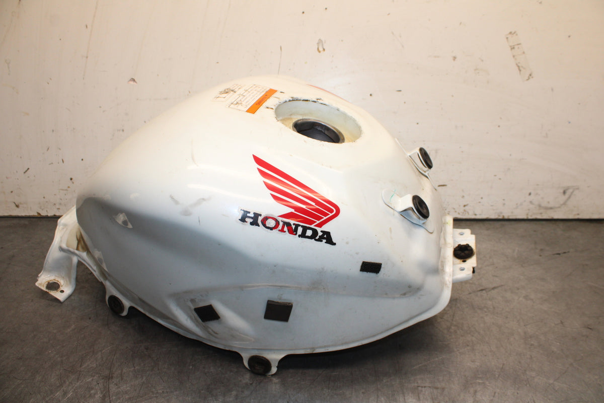 15-16 HONDA CB300F GAS TANK FUEL CELL PETROL RESERVOIR BB740