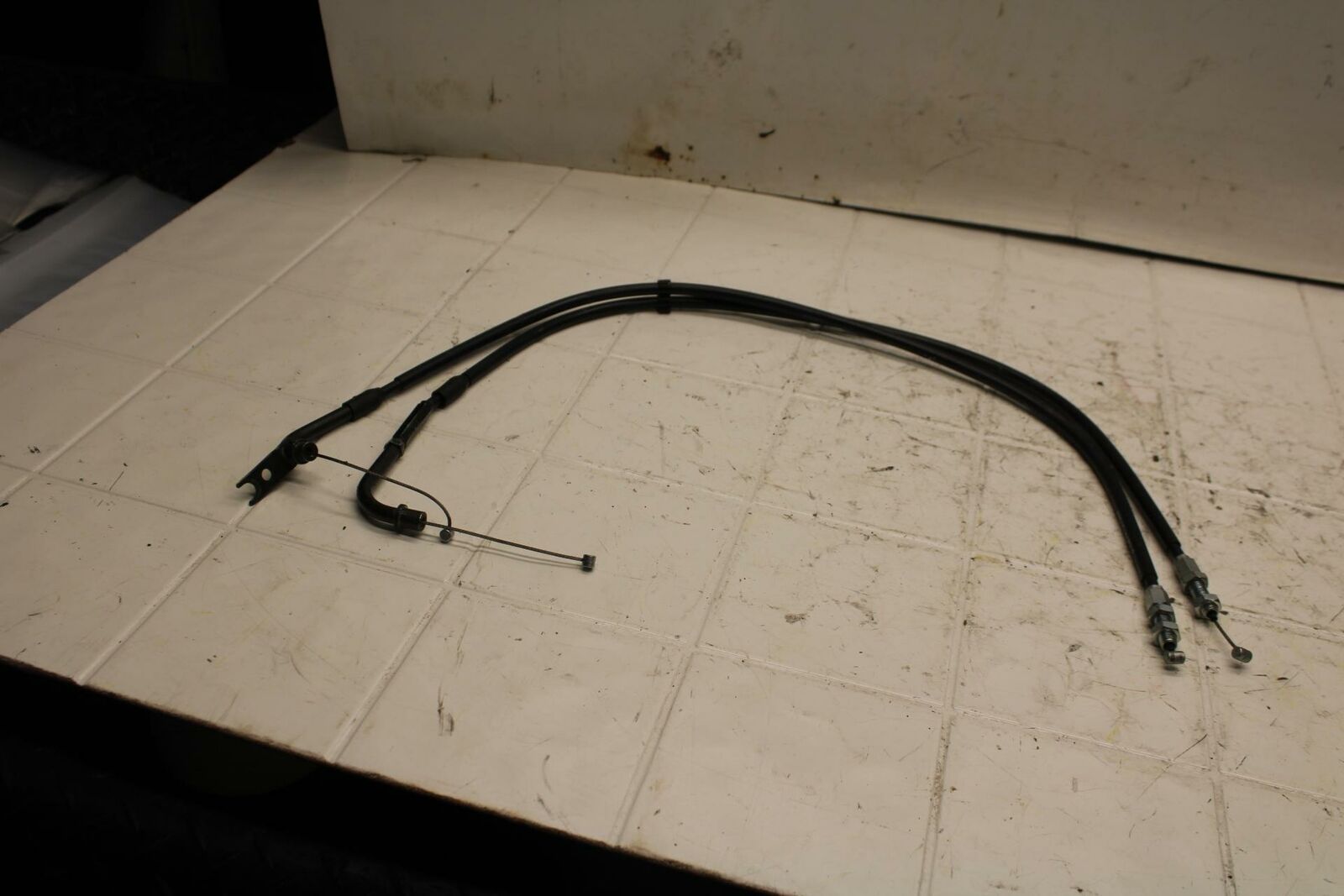 04-05 SUZUKI GSXR600 THROTTLE CABLES LINES BB20