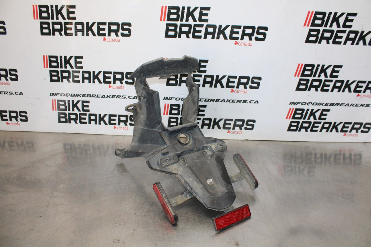 15 TRIUMPH TIGER 800 LICENSE PLATE BRACKET MOUNT BB873