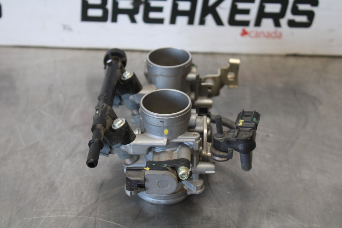 24-25 KAWASAKI NINJA 500 ABS MAIN FUEL INJECTORS / THROTTLE BODIES BB899