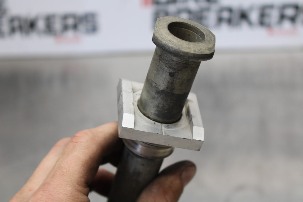 2007 Kawasaki Ninja ZX6R ZX600P REAR AXLE BACK WHEEL RIM PIVOT BOLT AXEL BB175