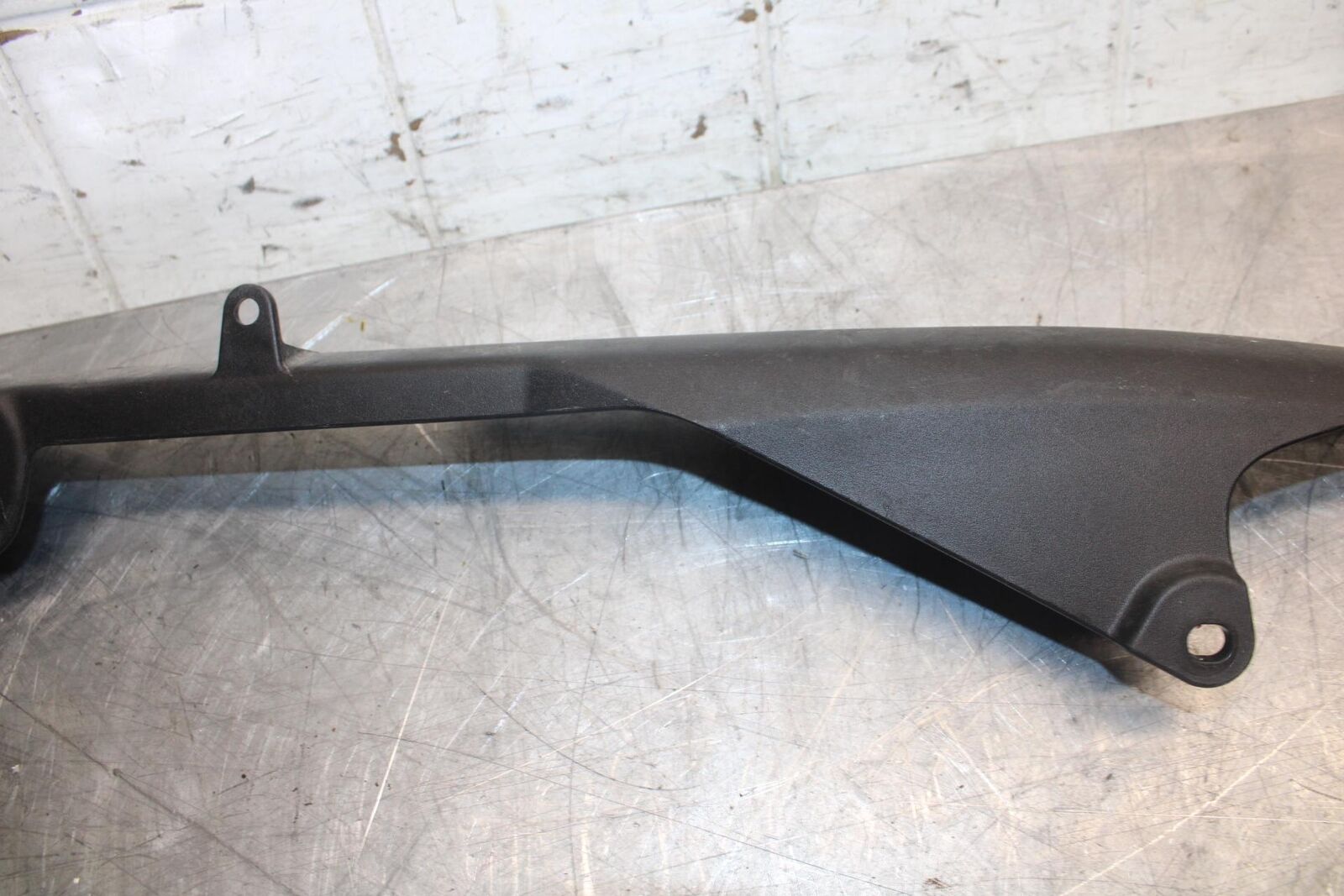 19-20 KAWASAKI NINJA ZX6R REAR BACK DRIVE CHAIN GUARD COVER SHIELD BB517