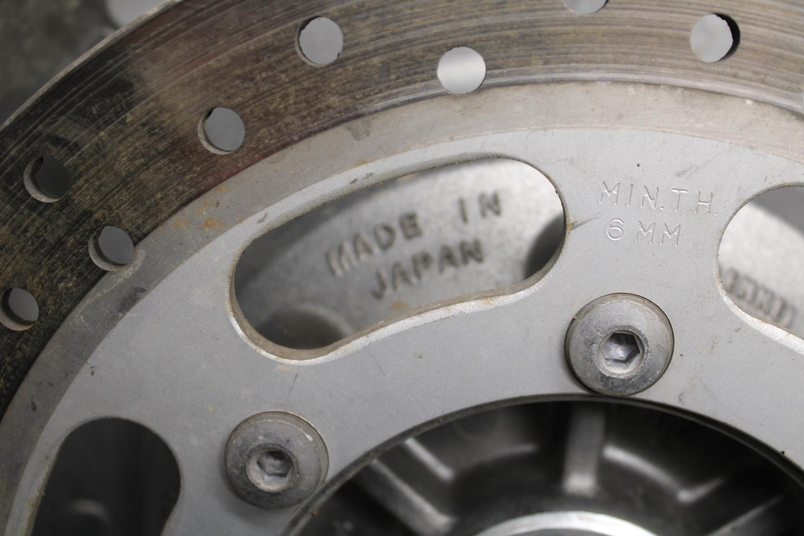 2005 Kawasaki Vulcan 1600 VN1600D Nomad REAR ROTOR AND WHEEL BB556