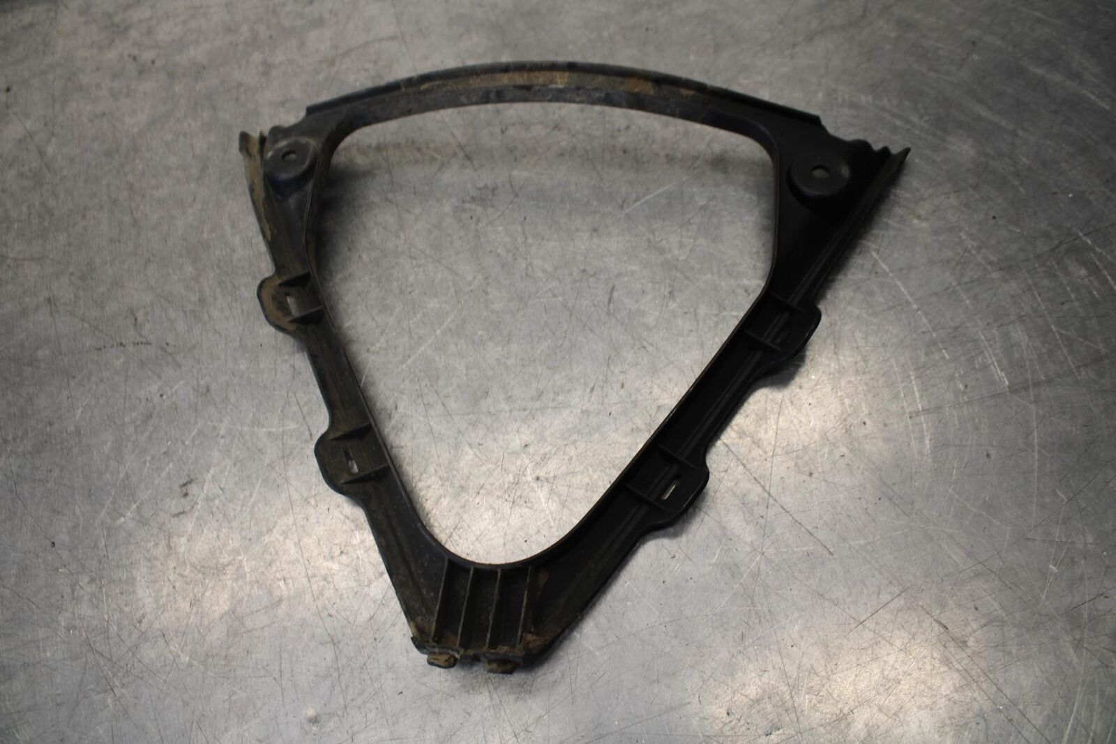 08-10 SUZUKI GSXR 600  FRONT LOWER INNER EXHAUST V FAIRING COWL GUARD BB101 #B