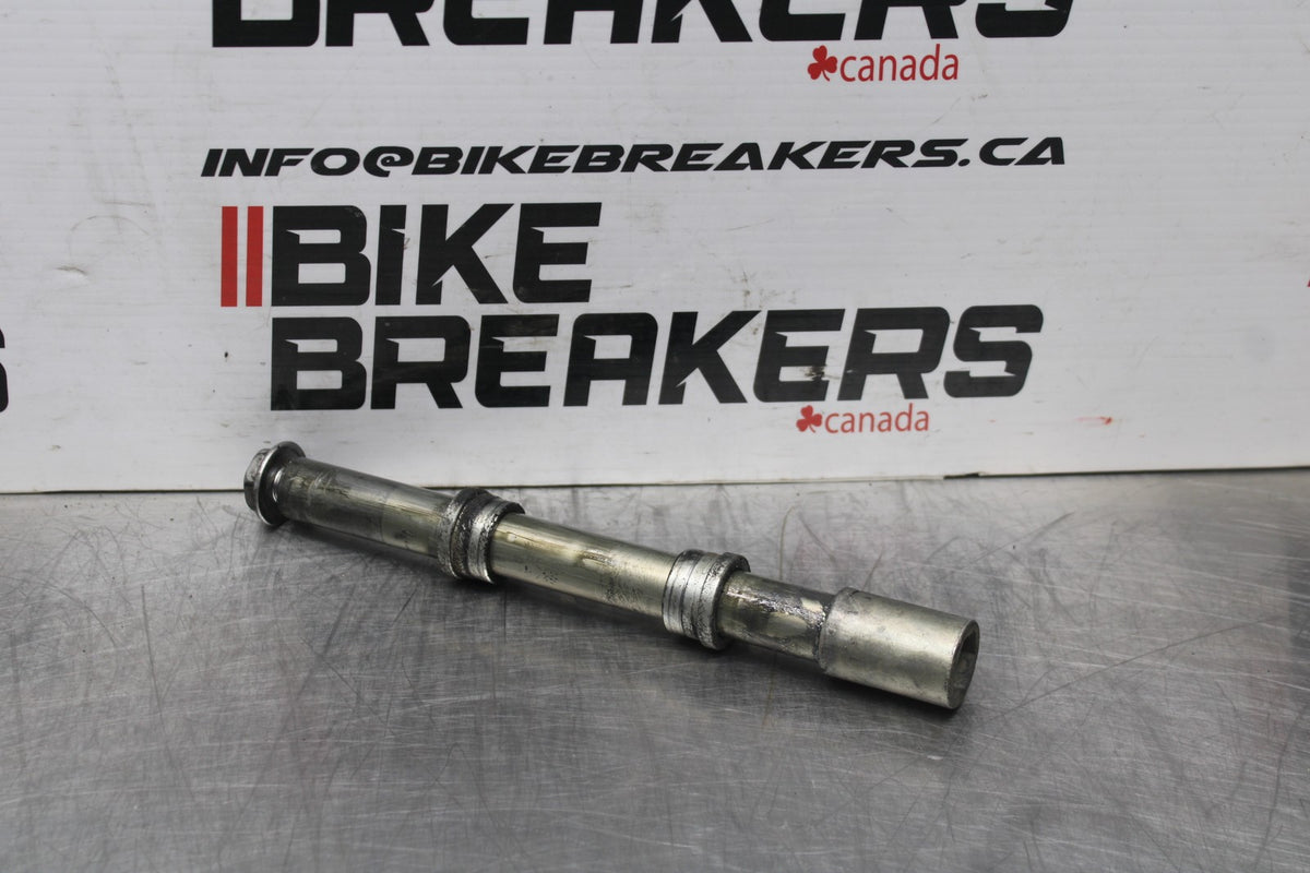 13 YAMAHA YZF R1 FRONT WHEEL RIM AXLE PIVOT BOLT BB781