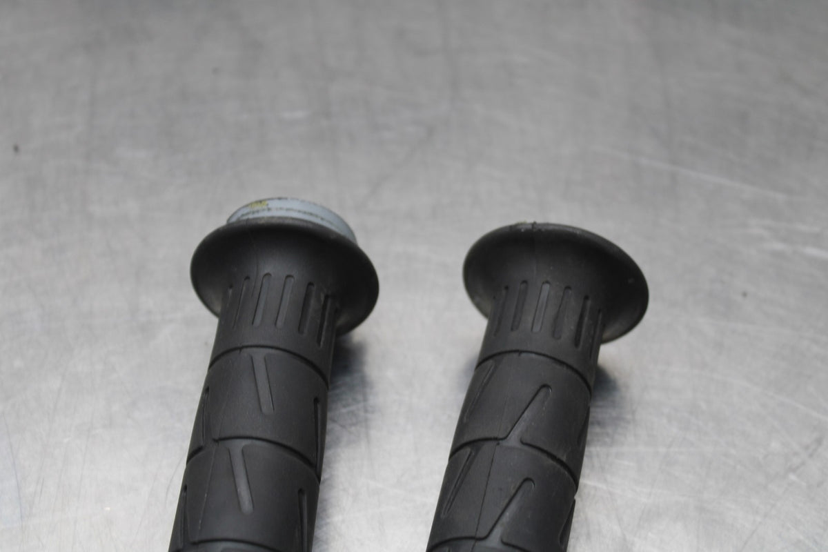 07-08 KAWASAKI NINJA ZX6R THROTTLE TUBE / GRIPS BB199