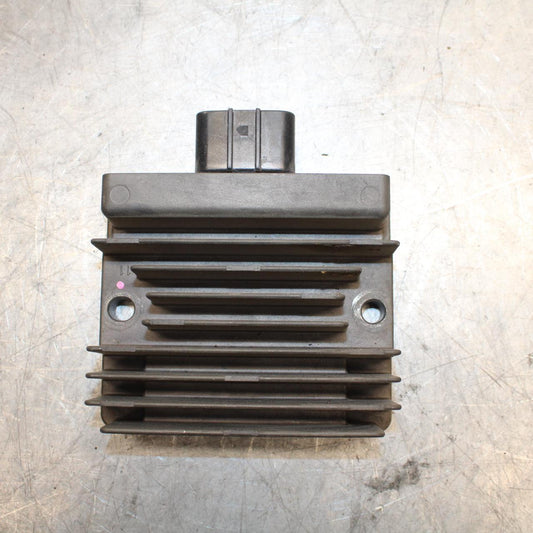 17 KAWASAKI Z900 ZR900 RECTIFIER VOLTAGE REGULATOR 21066-0753 BB549